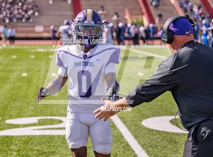 Thumbnail 3 in Lufkin vs. Westbury (UIL 5A D1 Football Bi-District) photogallery.