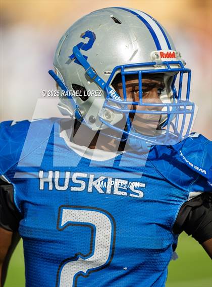 Thumbnail 1 in Lufkin vs. Westbury (UIL 5A D1 Football Bi-District) photogallery.