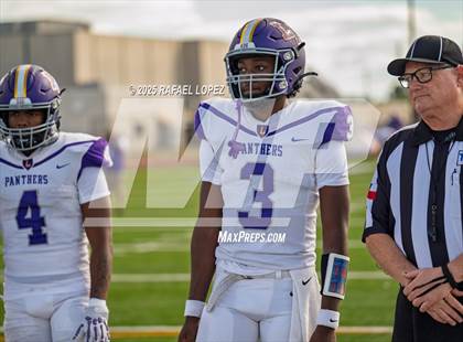Thumbnail 2 in Lufkin vs. Westbury (UIL 5A D1 Football Bi-District) photogallery.