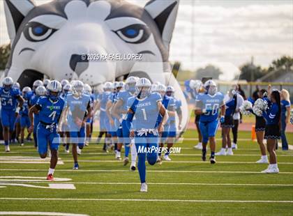 Thumbnail 2 in Lufkin vs. Westbury (UIL Football 5A D1 Bi-District) photogallery.