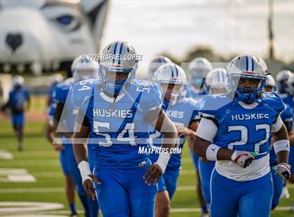 Thumbnail 1 in Lufkin vs. Westbury (UIL Football 5A D1 Bi-District) photogallery.