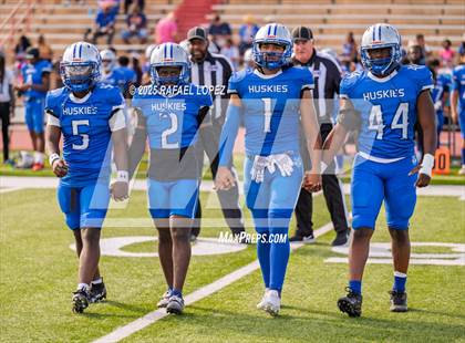 Thumbnail 3 in Lufkin vs. Westbury (UIL 5A D1 Football Bi-District) photogallery.