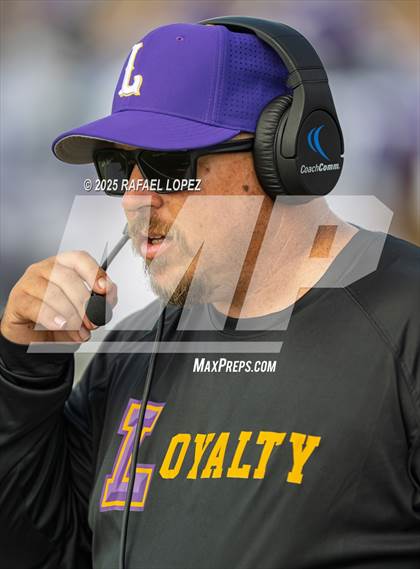 Thumbnail 3 in Lufkin vs. Westbury (UIL 5A D1 Football Bi-District) photogallery.