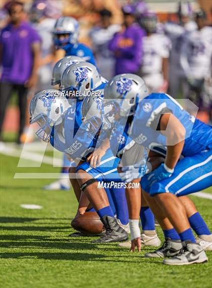 Thumbnail 2 in Lufkin vs. Westbury (UIL Football 5A D1 Bi-District) photogallery.