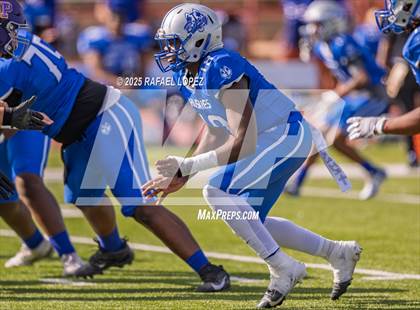 Thumbnail 2 in Lufkin vs. Westbury (UIL Football 5A D1 Bi-District) photogallery.