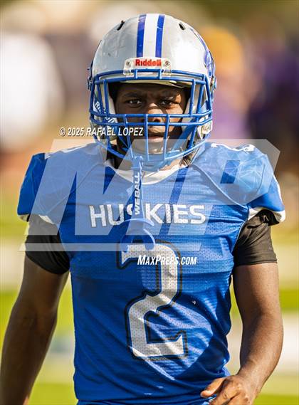 Thumbnail 2 in Lufkin vs. Westbury (UIL Football 5A D1 Bi-District) photogallery.