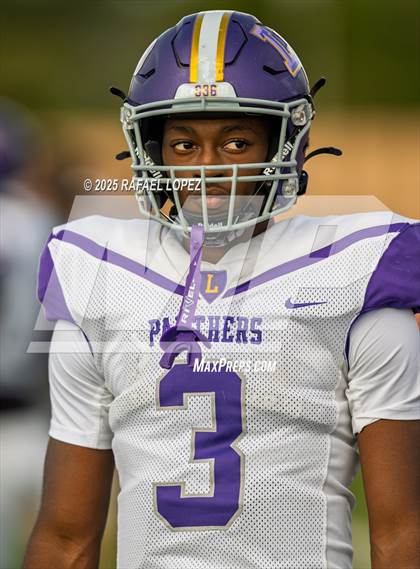 Thumbnail 2 in Lufkin vs. Westbury (UIL Football 5A D1 Bi-District) photogallery.
