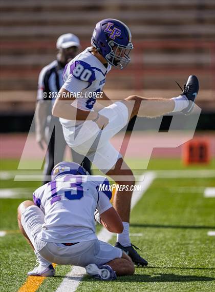 Thumbnail 2 in Lufkin vs. Westbury (UIL 5A D1 Football Bi-District) photogallery.