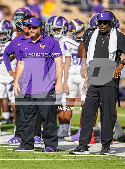 Thumbnail 3 in Lufkin vs. Westbury (UIL Football 5A D1 Bi-District) photogallery.