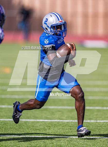 Thumbnail 3 in Lufkin vs. Westbury (UIL 5A D1 Football Bi-District) photogallery.