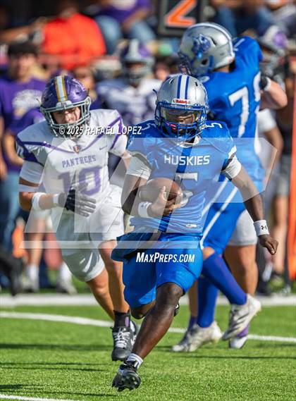 Thumbnail 3 in Lufkin vs. Westbury (UIL 5A D1 Football Bi-District) photogallery.
