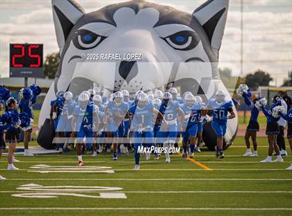 Thumbnail 1 in Lufkin vs. Westbury (UIL 5A D1 Football Bi-District) photogallery.