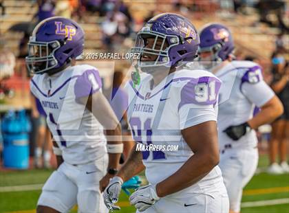 Thumbnail 3 in Lufkin vs. Westbury (UIL Football 5A D1 Bi-District) photogallery.