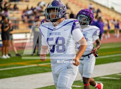 Thumbnail 2 in Lufkin vs. Westbury (UIL Football 5A D1 Bi-District) photogallery.