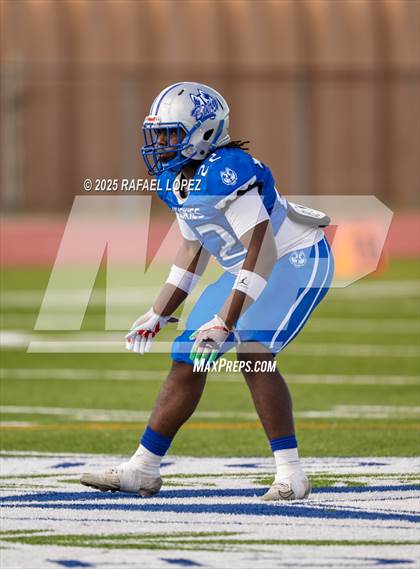 Thumbnail 2 in Lufkin vs. Westbury (UIL 5A D1 Football Bi-District) photogallery.