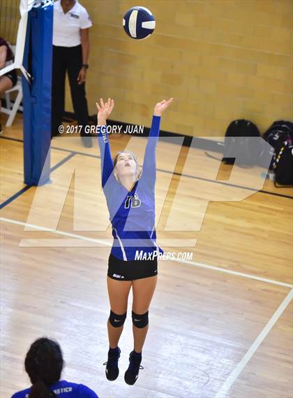 Thumbnail 2 in De La Salle vs St. Scholastica (Catholic League Tournament) photogallery.