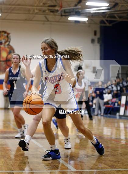 Thumbnail 1 in Jemison @ Chilton County photogallery.