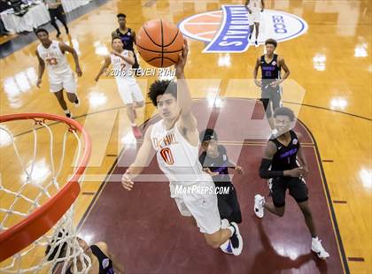 Thumbnail 2 in Oak Hill Academy vs. Garfield (GEICO National Tournament Quarterfinal) photogallery.