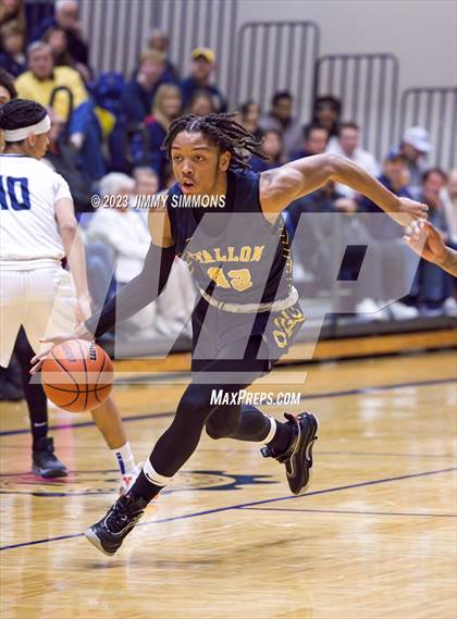 Thumbnail 2 in Belleville East @ O'Fallon (IHSA Class 4A Regional Championship) photogallery.