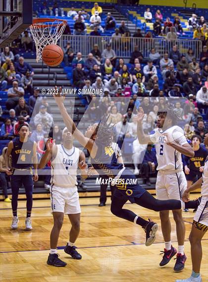 Thumbnail 2 in Belleville East @ O'Fallon (IHSA Class 4A Regional Championship) photogallery.
