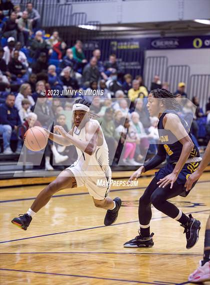 Thumbnail 3 in Belleville East @ O'Fallon (IHSA Class 4A Regional Championship) photogallery.