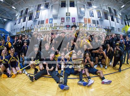 Thumbnail 3 in Belleville East @ O'Fallon (IHSA Class 4A Regional Championship) photogallery.