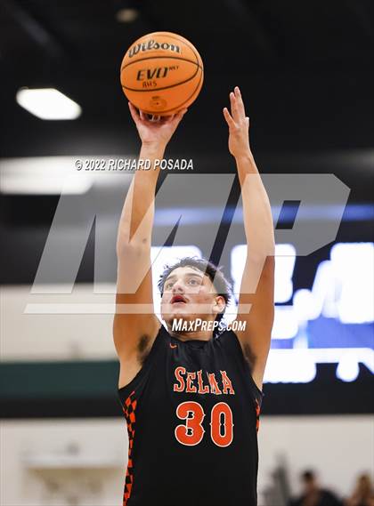 Thumbnail 1 in Selma @ Reedley photogallery.