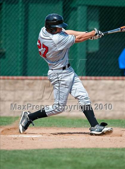 Thumbnail 3 in Murrieta Valley vs. Los Alamitos photogallery.