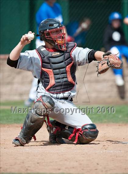Thumbnail 1 in Murrieta Valley vs. Los Alamitos photogallery.