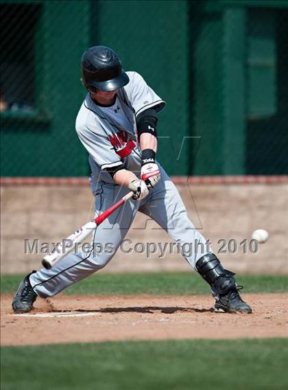 Thumbnail 3 in Murrieta Valley vs. Los Alamitos photogallery.