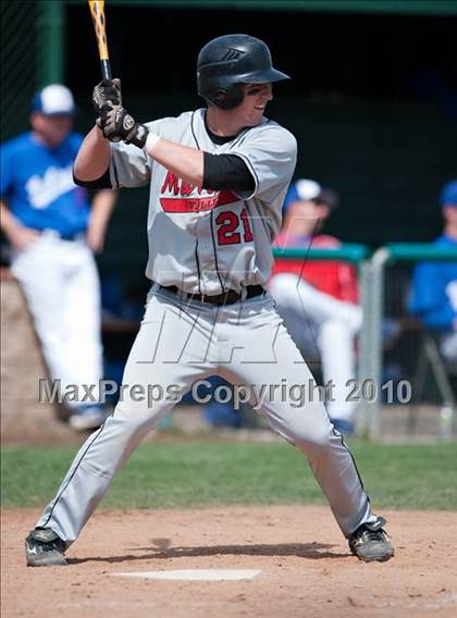Thumbnail 3 in Murrieta Valley vs. Los Alamitos photogallery.