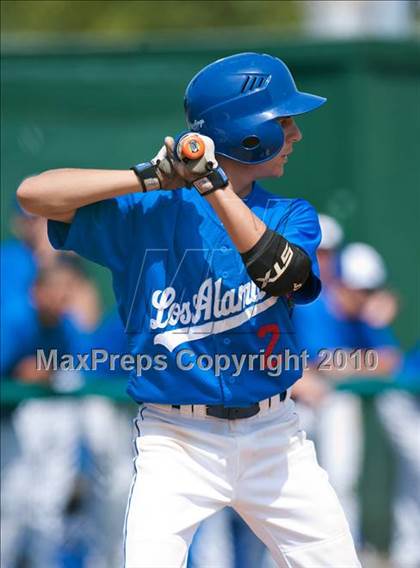 Thumbnail 2 in Murrieta Valley vs. Los Alamitos photogallery.