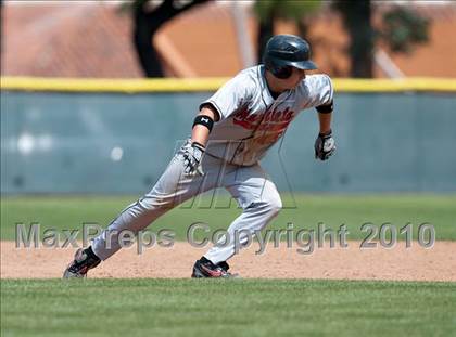 Thumbnail 2 in Murrieta Valley vs. Los Alamitos photogallery.