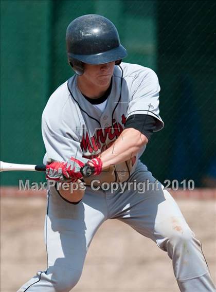 Thumbnail 3 in Murrieta Valley vs. Los Alamitos photogallery.