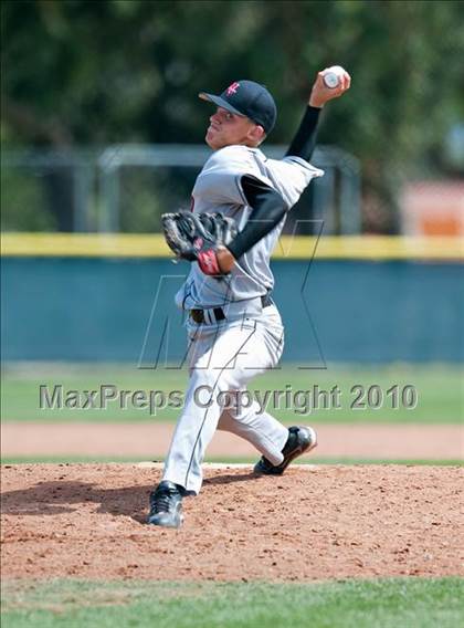 Thumbnail 1 in Murrieta Valley vs. Los Alamitos photogallery.