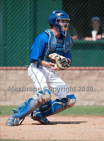 Thumbnail 3 in Murrieta Valley vs. Los Alamitos photogallery.