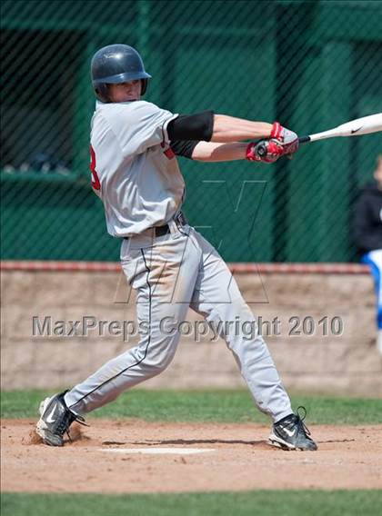 Thumbnail 3 in Murrieta Valley vs. Los Alamitos photogallery.