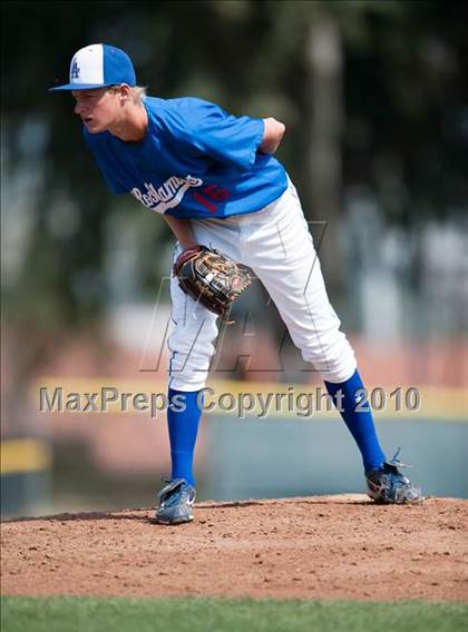 Thumbnail 2 in Murrieta Valley vs. Los Alamitos photogallery.