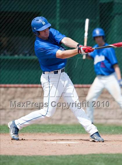 Thumbnail 3 in Murrieta Valley vs. Los Alamitos photogallery.