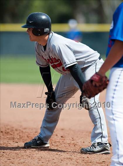 Thumbnail 2 in Murrieta Valley vs. Los Alamitos photogallery.