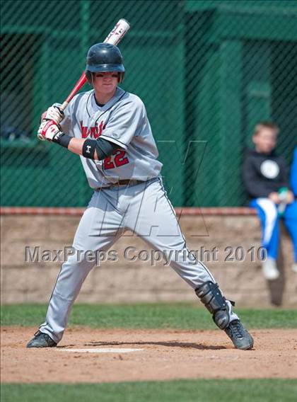 Thumbnail 2 in Murrieta Valley vs. Los Alamitos photogallery.