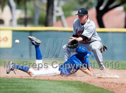Thumbnail 2 in Murrieta Valley vs. Los Alamitos photogallery.
