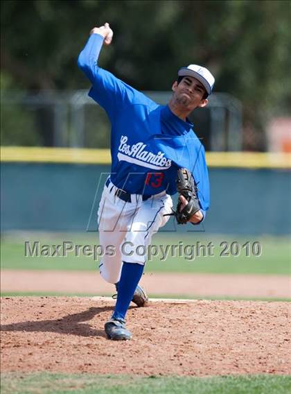 Thumbnail 2 in Murrieta Valley vs. Los Alamitos photogallery.