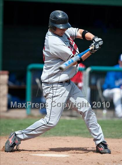 Thumbnail 3 in Murrieta Valley vs. Los Alamitos photogallery.