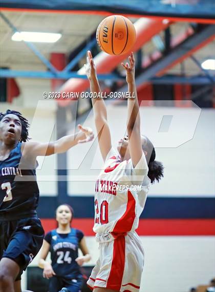 Thumbnail 3 in South Central @ New Bern photogallery.