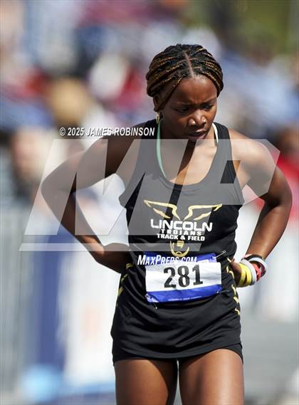 Thumbnail 3 in Bob Hayes Invitational (400m) photogallery.