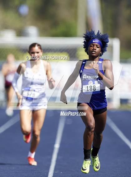 Thumbnail 1 in Bob Hayes Invitational (400m) photogallery.