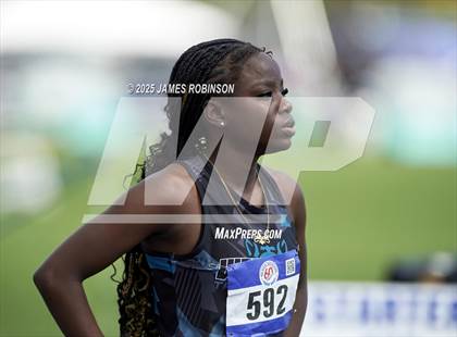 Thumbnail 2 in Bob Hayes Invitational (400m) photogallery.