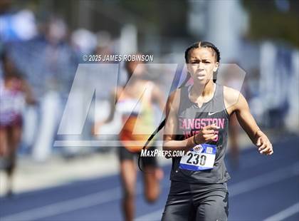 Thumbnail 3 in Bob Hayes Invitational (400m) photogallery.