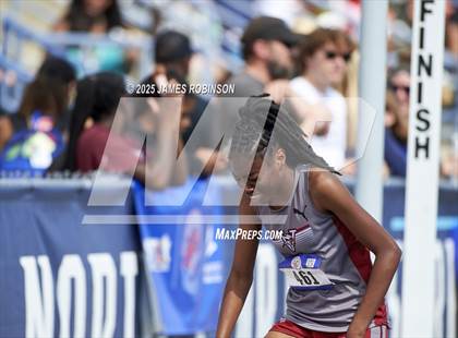 Thumbnail 3 in Bob Hayes Invitational (400m) photogallery.
